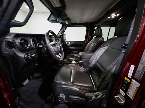 Used 2021 Jeep Wrangler Unlimited Sahara AWD/4WD image 7