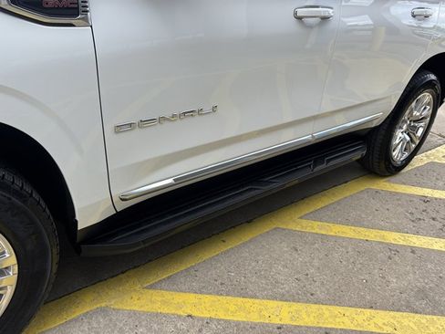 Used 2025 GMC Yukon Denali RWD image 15