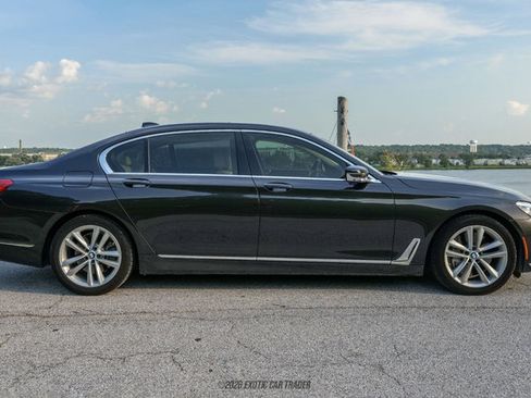 Used 2019 BMW 750i xDrive w/ Executive Package AWD/4WD image 9