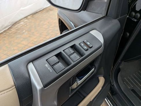 Used 2014 Toyota 4Runner Limited image 15