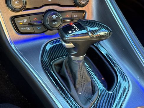 Used 2016 Dodge Challenger SXT image 24