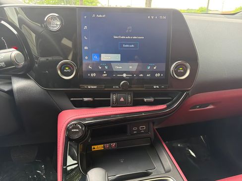 Used 2025 Lexus NX 250 FWD w/ Accessory Package (K3) image 6