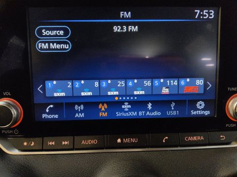 Used 2025 Nissan Sentra SV FWD image 25