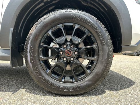 New 2025 Nissan Armada PRO-4X AWD/4WD image 12