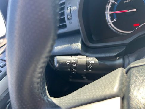 Used 2019 Toyota 4Runner SR5 AWD/4WD image 19