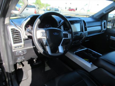 Used 2019 Ford F350 Lariat w/ Lariat Ultimate Package image 17