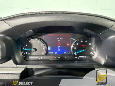 Used 2023 Ford Explorer XLT w/ Equipment Group 202A AWD/4WD image 19