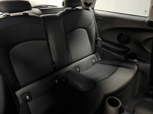 Used 2019 MINI Cooper S w/ Signature Upholstery Package image 41