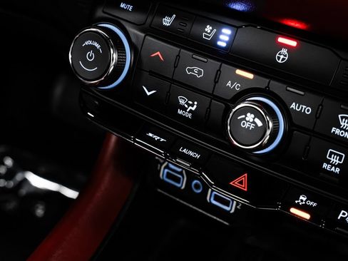 Used 2025 Dodge Durango SRT Hellcat w/ Trailer Tow Group IV AWD/4WD image 27