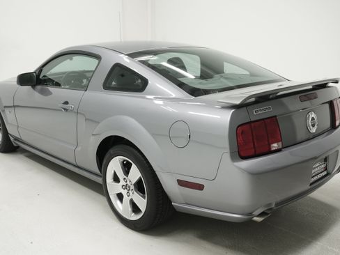 Used 2007 Ford Mustang GT RWD image 6