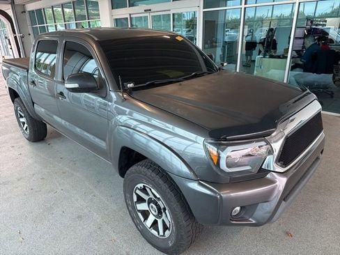 Used 2015 Toyota Tacoma PreRunner w/ SR5 Package image 6