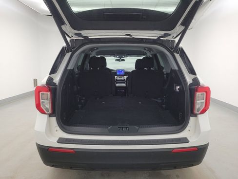 Used 2022 Ford Explorer XLT image 29
