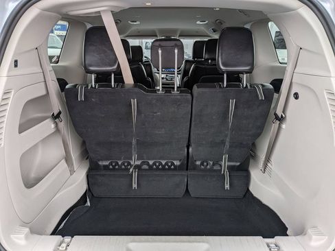 Used 2024 Chrysler Pacifica Touring-L FWD image 27
