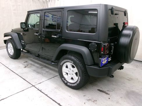 Used 2017 Jeep Wrangler Unlimited Sport w/ Quick Order Package 24S AWD/4WD image 6