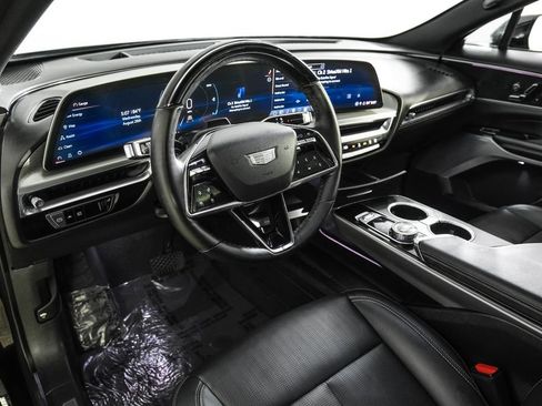 Used 2024 Cadillac Lyriq Sport RWD image 2