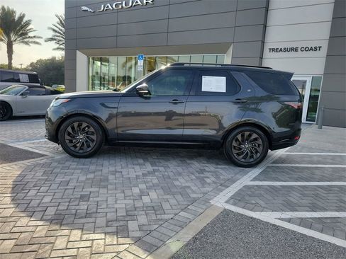 Certified 2024 Land Rover Discovery Dynamic SE image 2