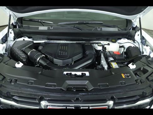 Used 2025 GMC Acadia Elevation image 20