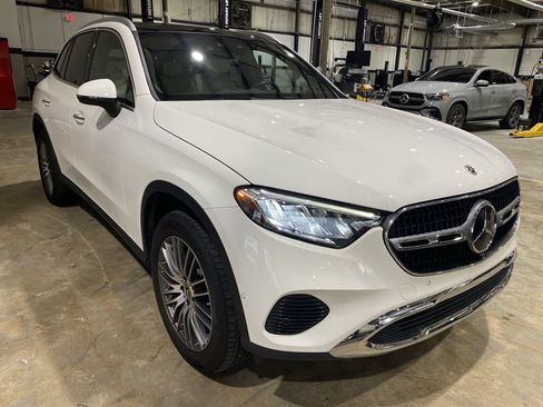 Used 2024 Mercedes-Benz GLC 300 4MATIC image 1