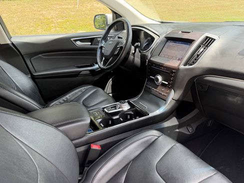 Used 2019 Ford Edge Titanium w/ Equipment Group 301A FWD image 33