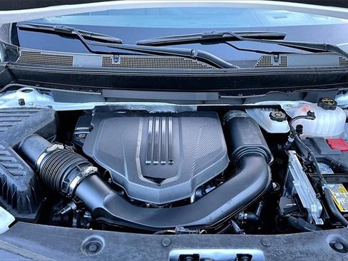 Used 2025 Buick Enclave Sport Touring image 31