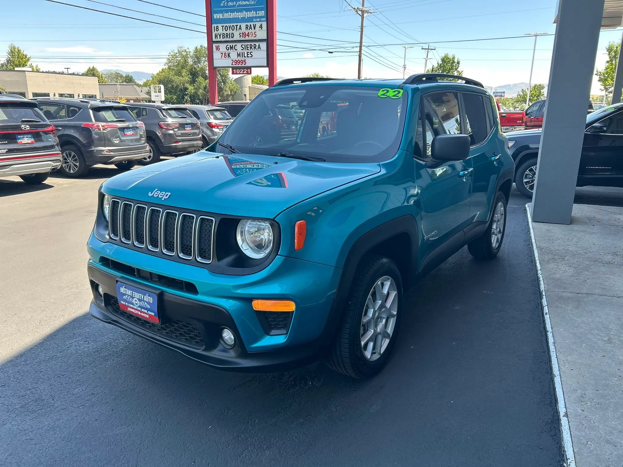 Used 2022 Jeep Renegade Latitude AWD/4WD image 31