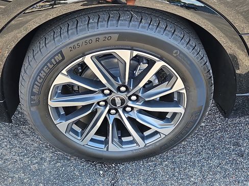 New 2025 Cadillac Lyriq Sport w/ LPO, Floor Liner Package image 9