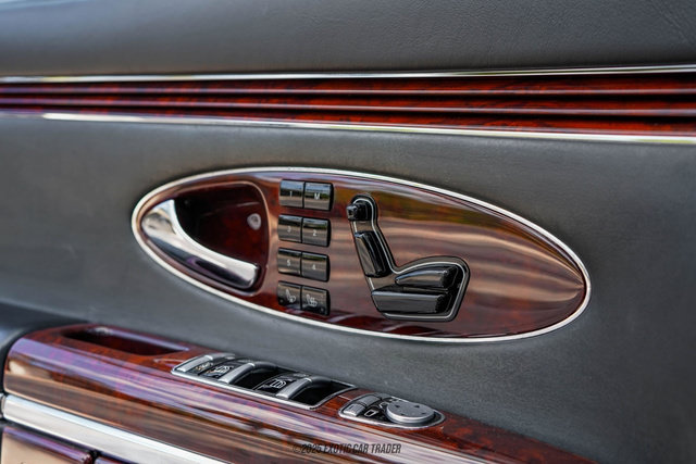 Used 2009 Maybach 62 RWD image 27