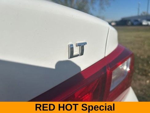 Used 2018 Chevrolet Malibu LT image 48