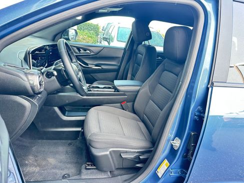 Used 2025 Chevrolet Equinox LT image 36