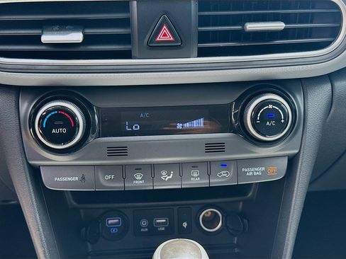 Used 2021 Hyundai Kona Limited FWD image 14