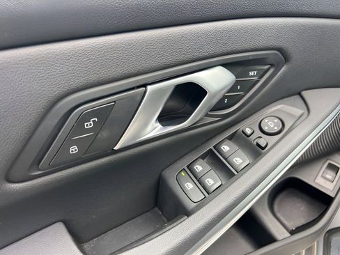 Used 2025 BMW 330i xDrive Sedan w/ Convenience Package image 25