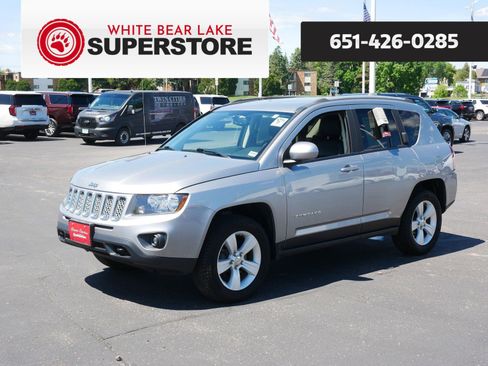 Used 2016 Jeep Compass Latitude w/ All Weather Capability Group AWD/4WD image 1
