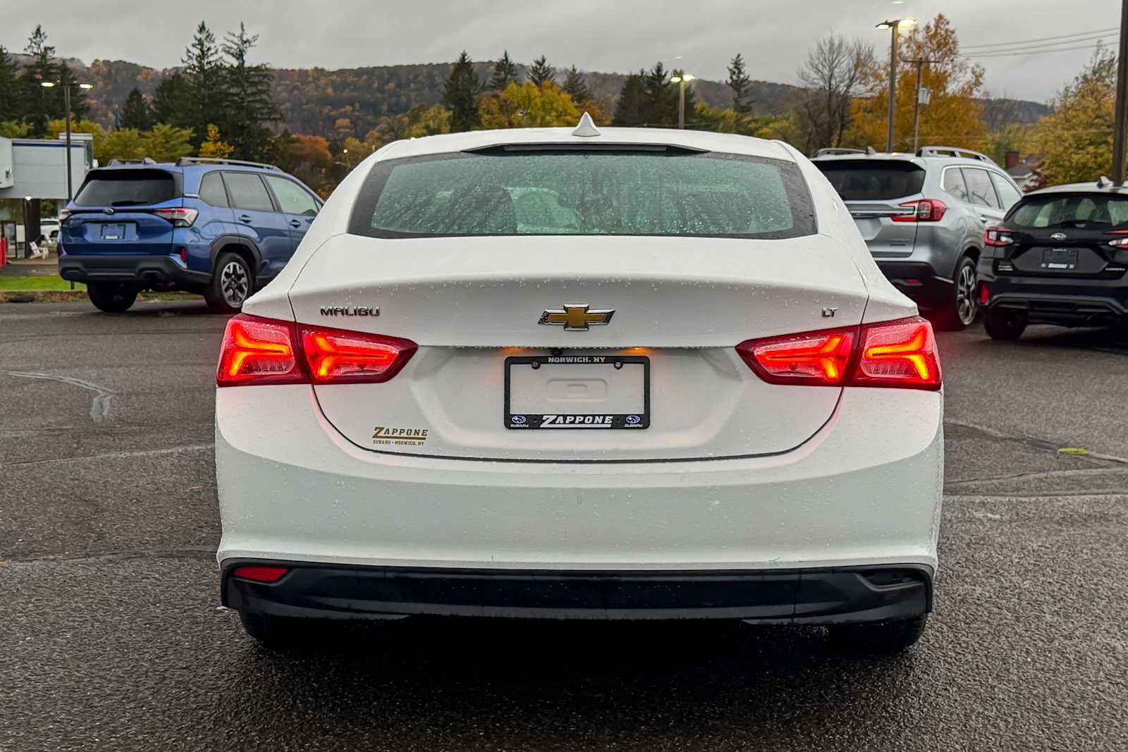 Used 2020 Chevrolet Malibu LT FWD image 4