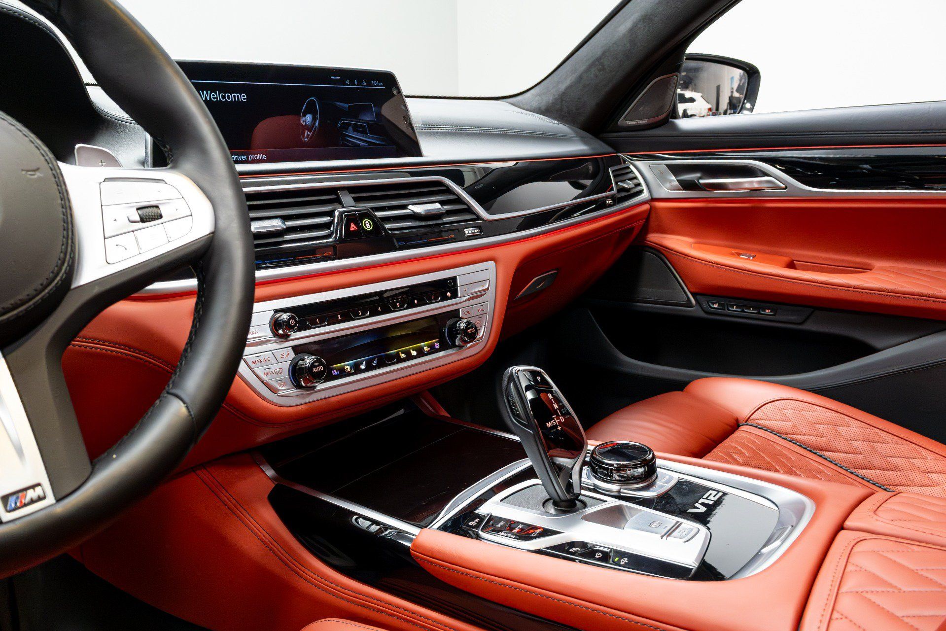 Used 2022 BMW M760i xDrive AWD/4WD image 11