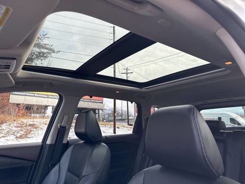 Used 2023 Nissan Rogue SV w/ SV Premium Package image 10