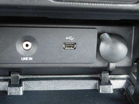 Used 2014 Ford F150 XLT w/ Equipment Group 301A Mid AWD/4WD image 17