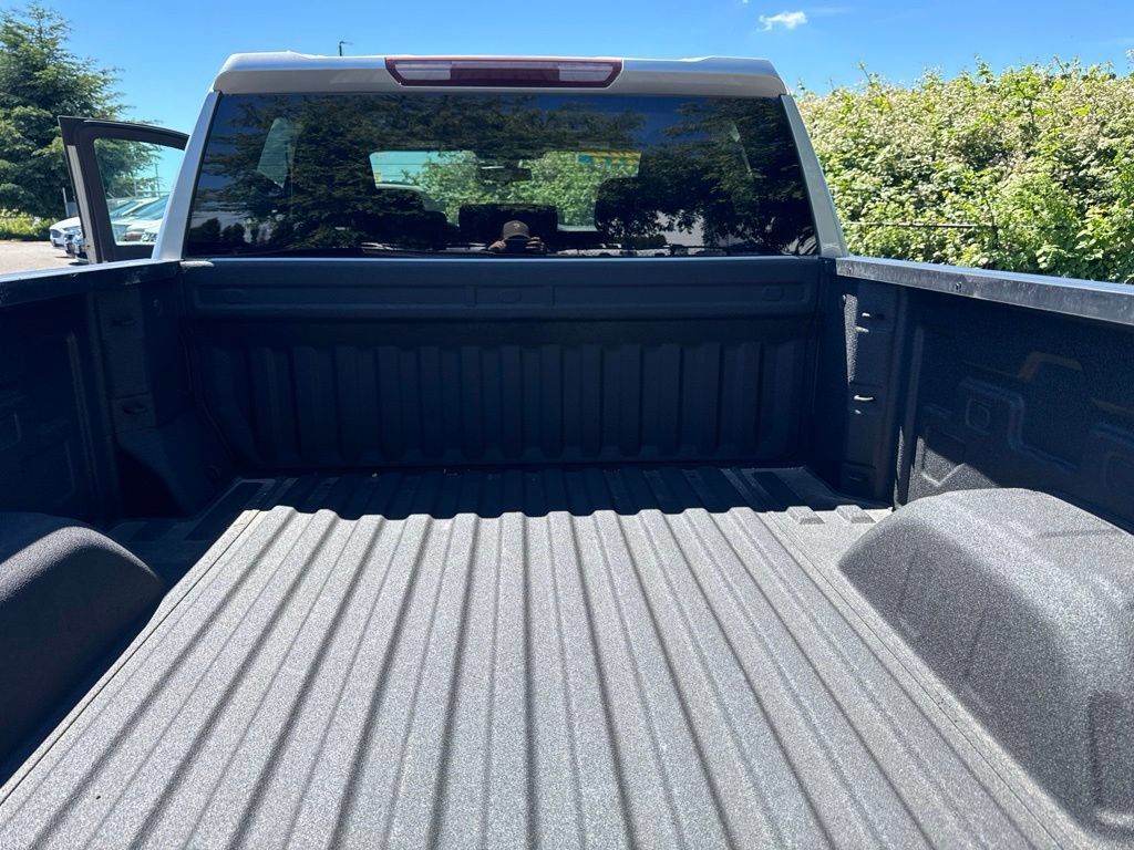 Used 2019 Chevrolet Silverado 1500 LT w/ Convenience Package AWD/4WD image 39
