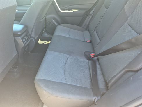 Used 2025 Toyota RAV4 XLE AWD/4WD image 20