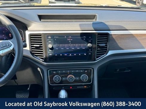 Certified 2023 Volkswagen Atlas SE w/ Panoramic Sunroof Package AWD/4WD image 15