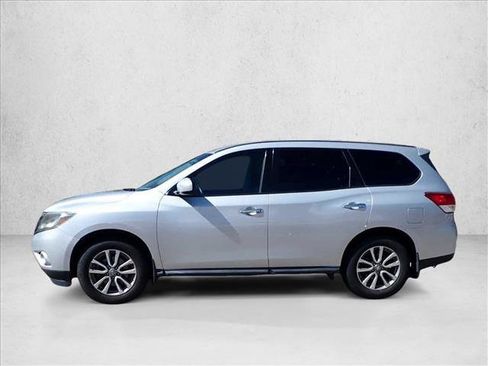 Used 2014 Nissan Pathfinder S AWD/4WD image 2