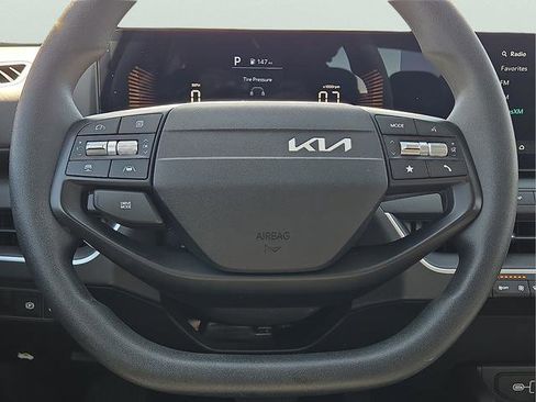Used 2025 Kia K4 FWD image 10