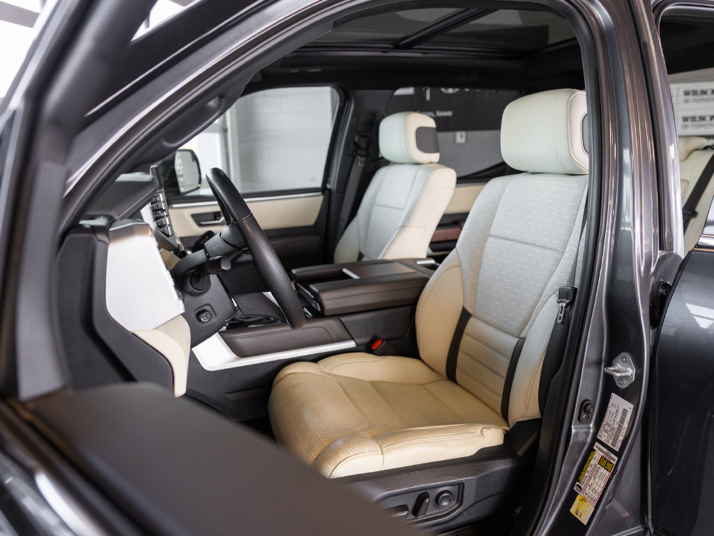 Used 2023 Toyota Tundra 1794 Edition AWD/4WD image 9