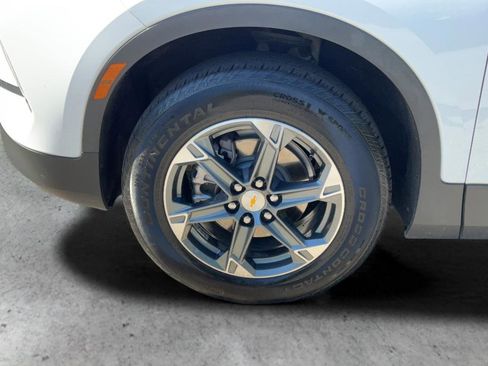 Certified 2025 Chevrolet Blazer LT AWD/4WD image 24