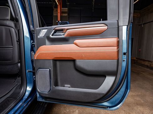 Used 2025 GMC Sierra 2500 Denali Ultimate w/ Max Trailering Package image 39