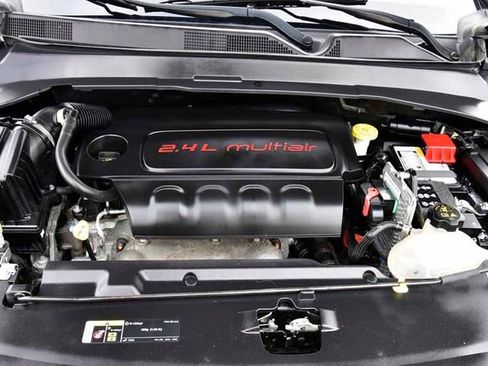 Used 2022 Jeep Compass Limited image 32