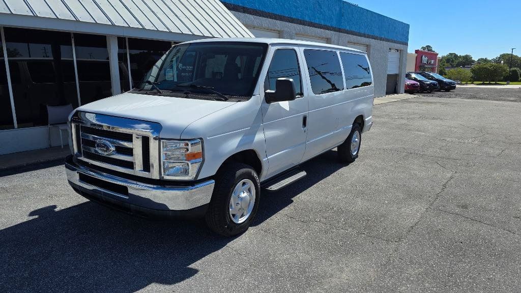 Used 2014 Ford E-150 and Econoline 150 Wagon RWD image 2