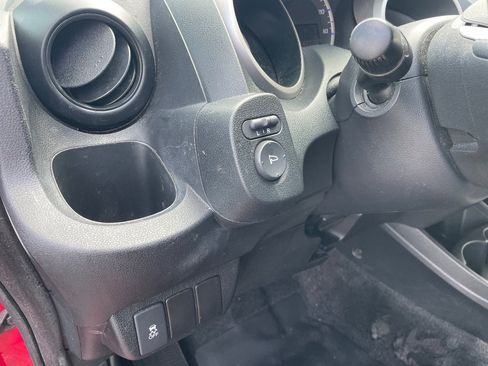 Used 2013 Honda Fit image 38