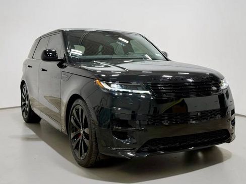 Used 2025 Land Rover Range Rover Sport Dynamic SE AWD/4WD image 8