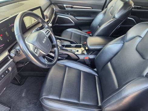 Used 2025 Kia Telluride S image 13