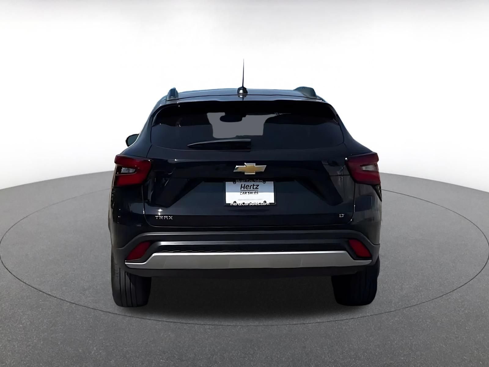 Used 2025 Chevrolet Trax LT w/ LT Convenience Package FWD image 12